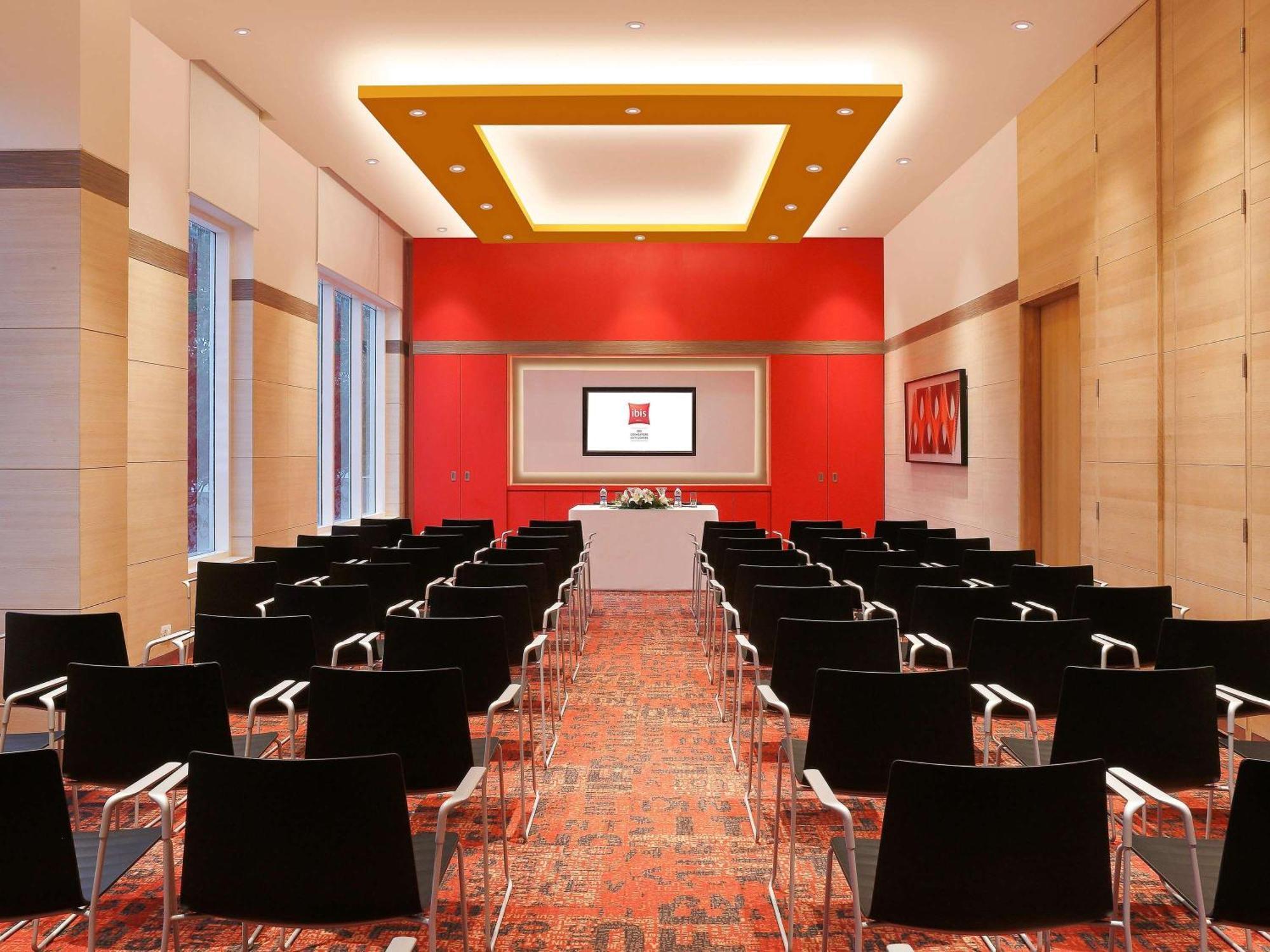 Ibis Coimbatore City Centre - An Accor Brand Extérieur photo
